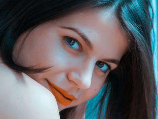 Foto de perfil sexy de la modelo SophiaGreens, ¡disfruta de un show webcam muy caliente!